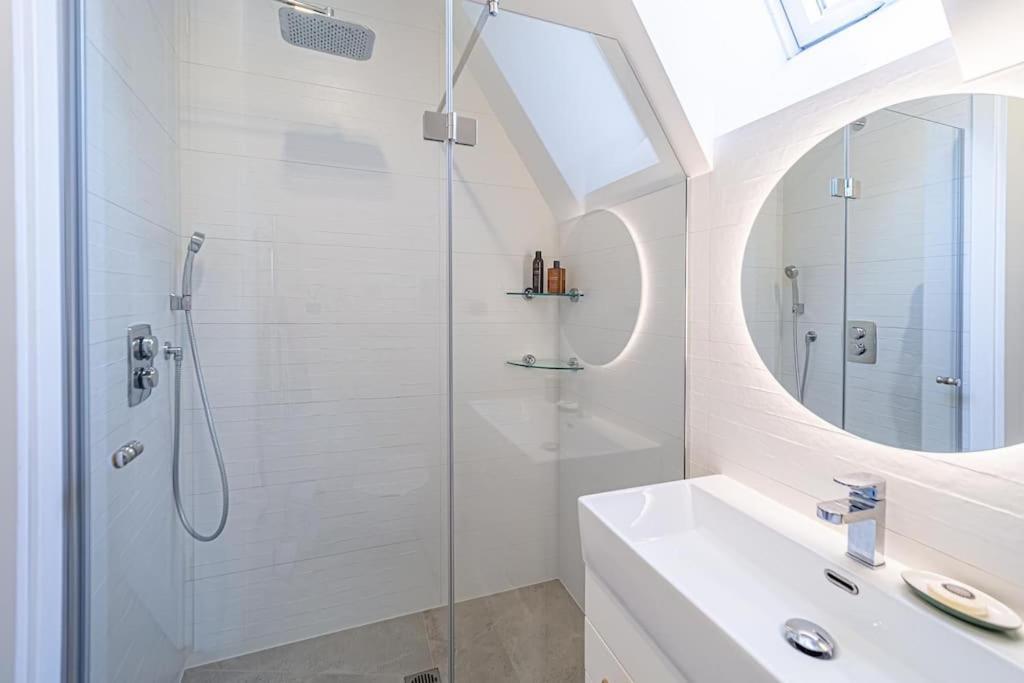 Sky Apartment With Free Parking And Balcony & Ac Kaunas Ngoại thất bức ảnh