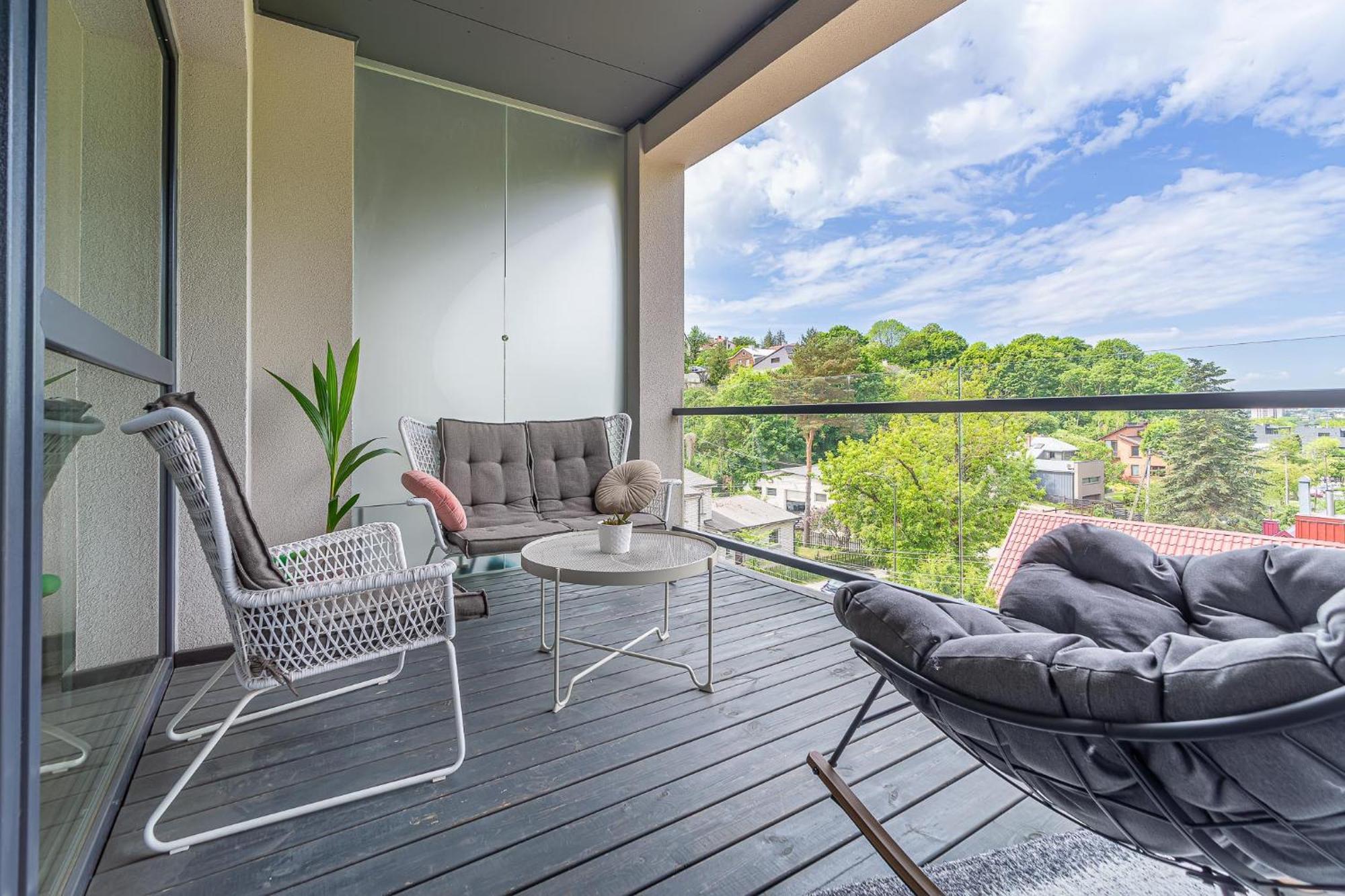 Sky Apartment With Free Parking And Balcony & Ac Kaunas Ngoại thất bức ảnh